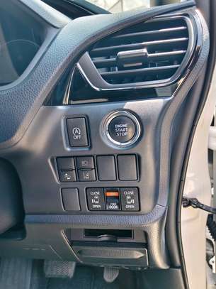 TOYOTA NOAH WXB Non-Hybrid,2019,2wd(WE DO H.P,DEPO 1.5M) image 2