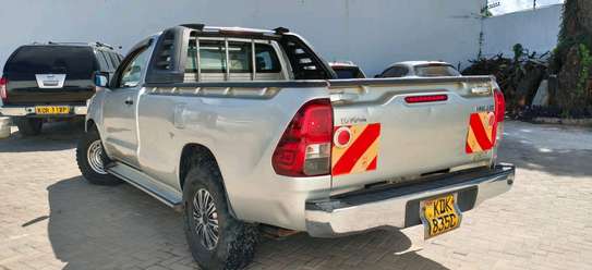 toyota hilux single cab used image 6