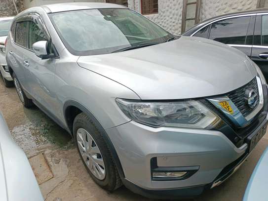 Nissan X-Trail 4*4 2018 image 4