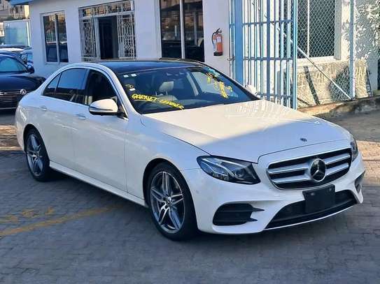 Mercedes Benz  E300 image 2