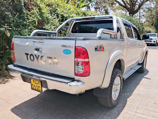 TOYOTA HILUX DOUBLE CAB AUTOMATIC 2013 MODEL image 3