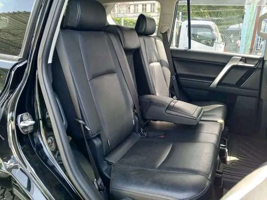 Toyota landcruiser Prado image 4