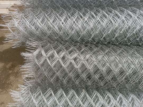 Chain link image 4