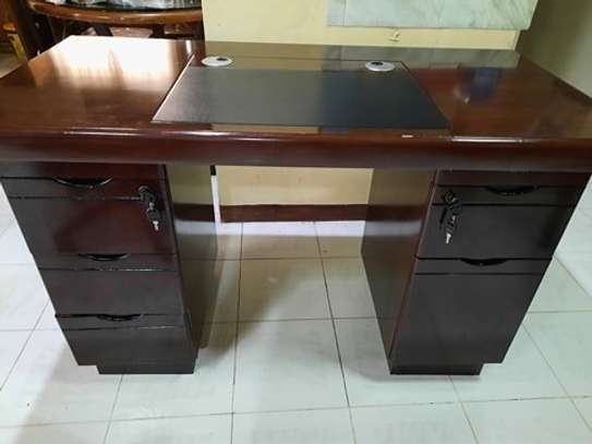 Office Desk : Brown Mahogany 1.2M Executive Office Desk image 3
