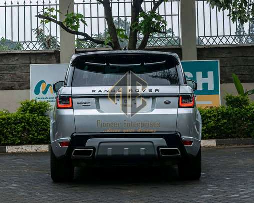 2019 Range Rover Sport HSE diesel image 9