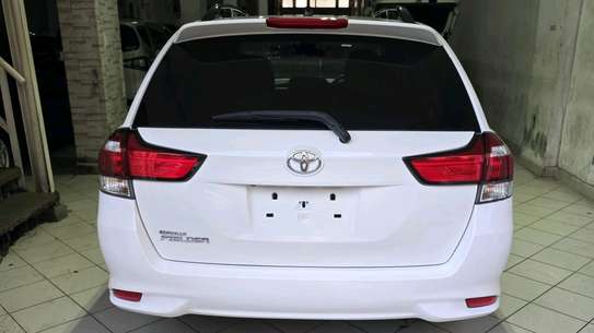 Toyota corolla Fielder White 2019 2WD image 7
