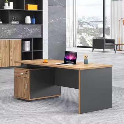 Office Desk; 1.4M  Executive Office Desk in Suneka image 4