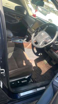 TOYOTA CROWN ROYAL SALON HYBRID 2015MODEL image 8