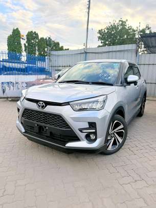 Toyota Raize silver image 4