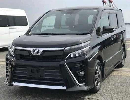 Toyota Voxy Black Si grade 2018 image 5