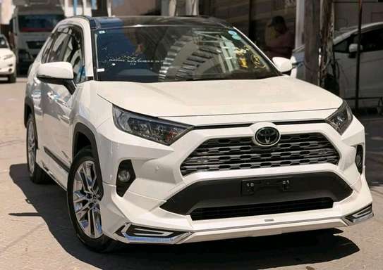 TOYOTA RAV4 NEW SHAPE SUNROOF 2019 WHITE image 8