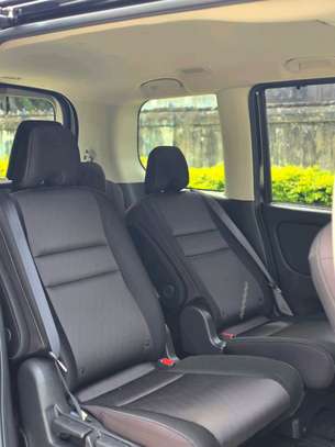 Nissan Serena E  mpower image 10