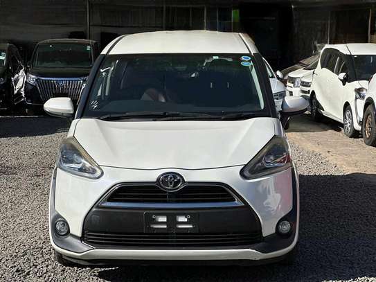 Toyota Sienta 7-Seater White Color fully loaded 2019 model. image 5