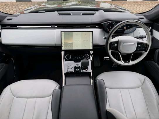 2023 Range Rover sport D300 image 2