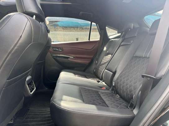 2019 Toyota harrier premium image 8