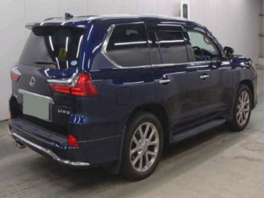 2017 Lexus LX570 image 4