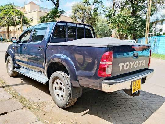 TOYOTA HILUX DOUBLE CAB MANUAL 4WD OPTIONAL 2006 MODEL image 4