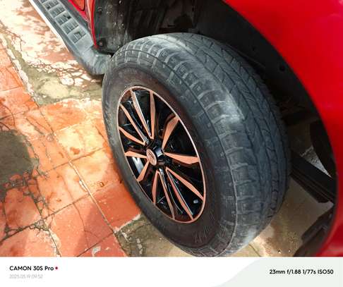 Isuzu D max V cross image 3