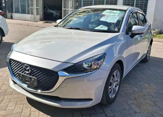 Mazda 2 2020 pearl image 6