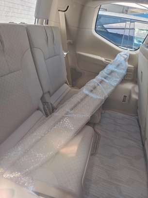 Toyota land Cruiser ZX petrol 2023 image 9