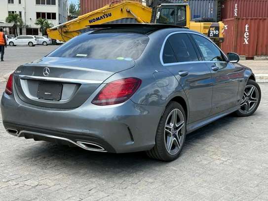 Mercedes Benz C200 Sunroof 2019 image 6