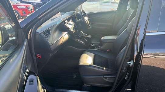 Toyota harrier premium grade for sale in Kenya 🇰🇪 image 10