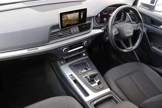 Audi Q5 petrol image 5