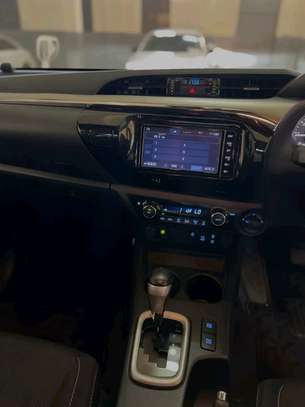 Toyota Hilux image 7