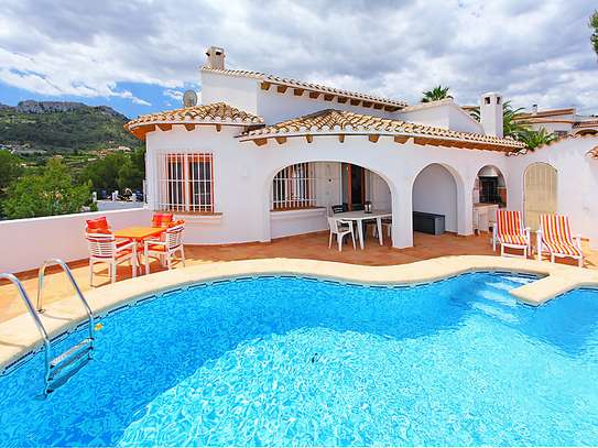 All Swimming Pool Repairs , Renovations & Cleaning- Free Quotes Best Prices image 10