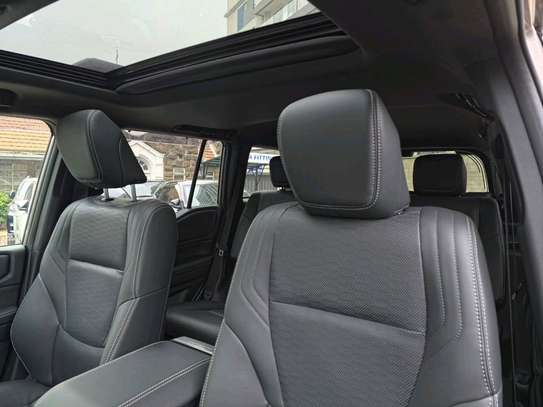 2024 Toyota LandCruiser Prado VX image 4