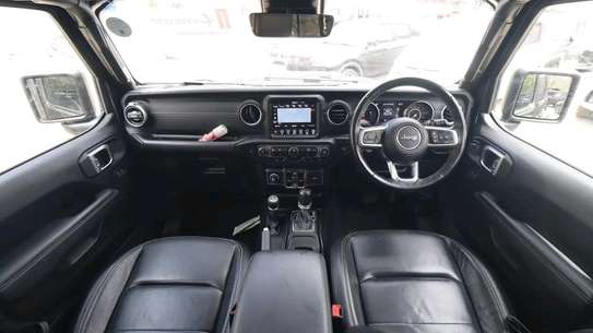 Jeep Wrangler Sahara Black 2019 image 7