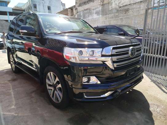 Toyota Land cruiser ZX V8 Black 2017 image 3