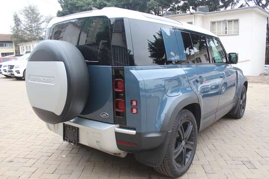 Landrover Defender 110 4WD Sunroof 2020 45,000 Kms image 5