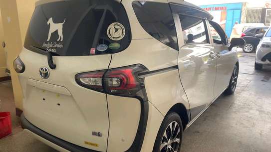 TOYOTA SIENTA HYBRID 2019MODEL 5 SEATER image 8
