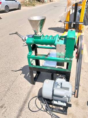Milano MOP75 Screw Oil Press Machine image 3