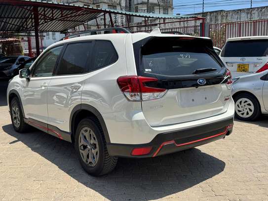 Subaru Forester X-brake 2018 white image 13