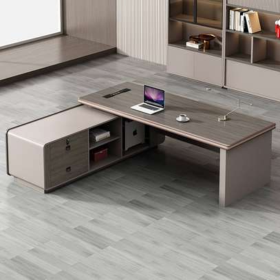 Office Desks : 1800mm Executive Office Desk image 5
