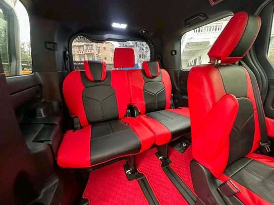 Toyota Noah hybrid white WxB ZRR 2019 image 10