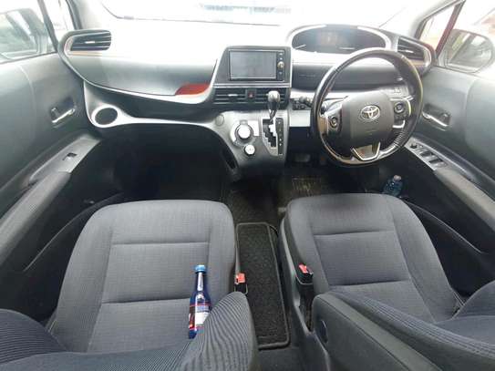 Make Toyota Sienta white color 2019 model 1500cc image 5