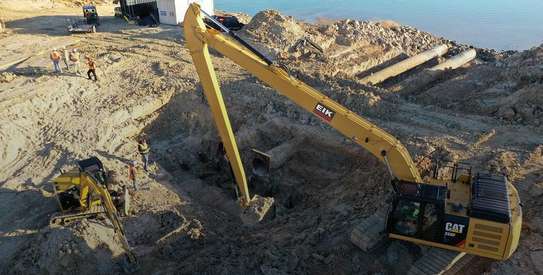 LONG REACH EXCAVATOR FOR HIRE image 2