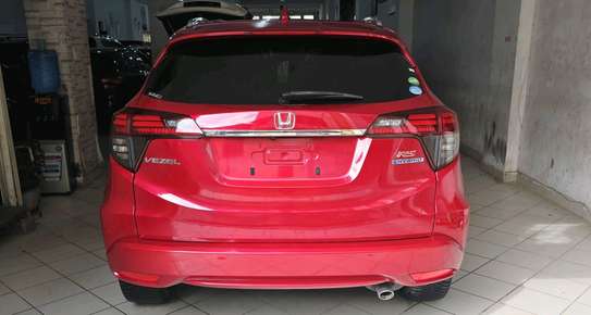 Honda vezel,wine red,2019 fully loaded image 3