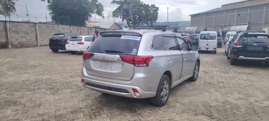 Mitsubishi Outlander sunroof image 11
