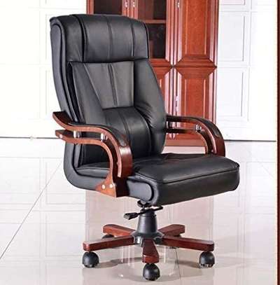 Office Chair: Black Leather Executive Office Chai image 6