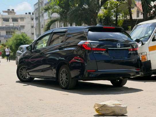 Honda zhuttle hybrid image 3