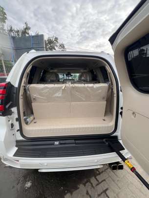 Toyota prado TXL 2021 Model with sunroof image 6