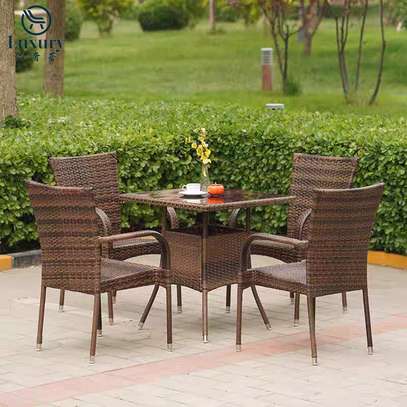 Outdoor Furniture: 6 Seater Modern Outdoor Set In Suneka image 7