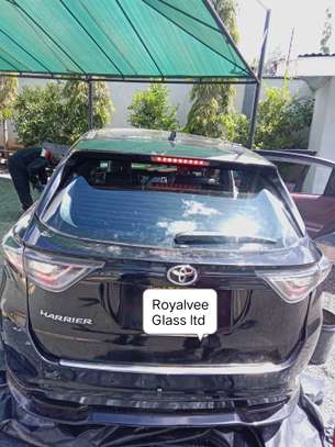 Harrier 2018 Model Rear Windscreen image 3