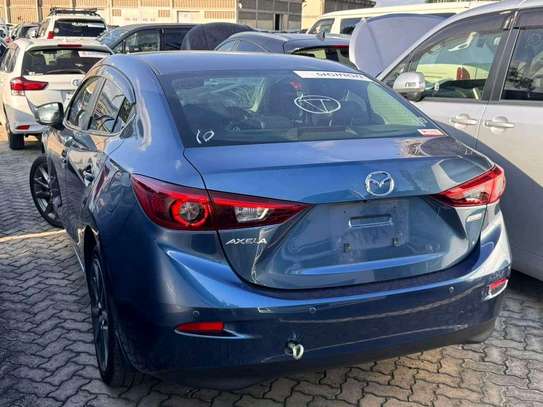 mazda axela saloon diesel with sunroof image 3