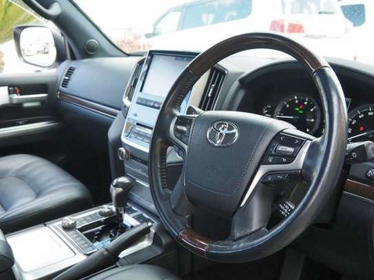 2020 TOYOTA LAND CRUISER ZW 4WD image 4
