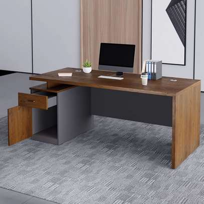 1400mm executive office desk with drawers image 2